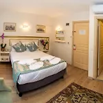 Sultan House 3*