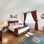 Sultan House Hotel 3*